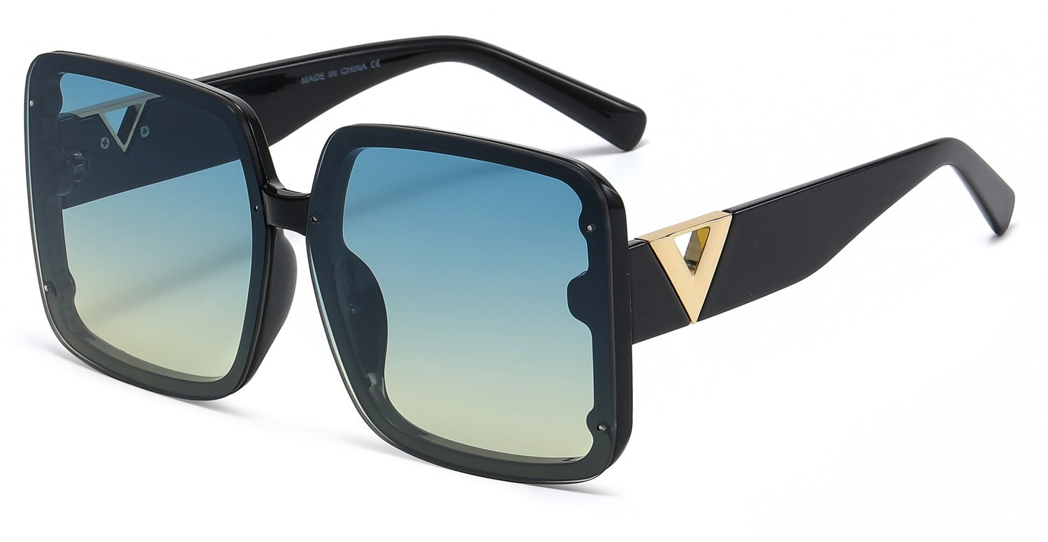 Scarlett - Dilly Dollar Optical -