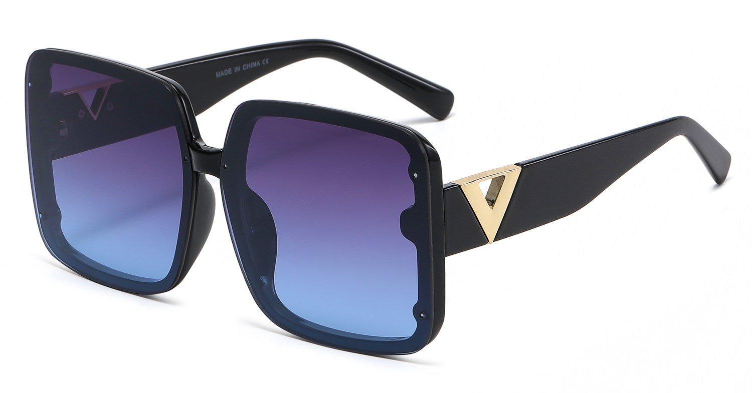 Scarlett - Dilly Dollar Optical -