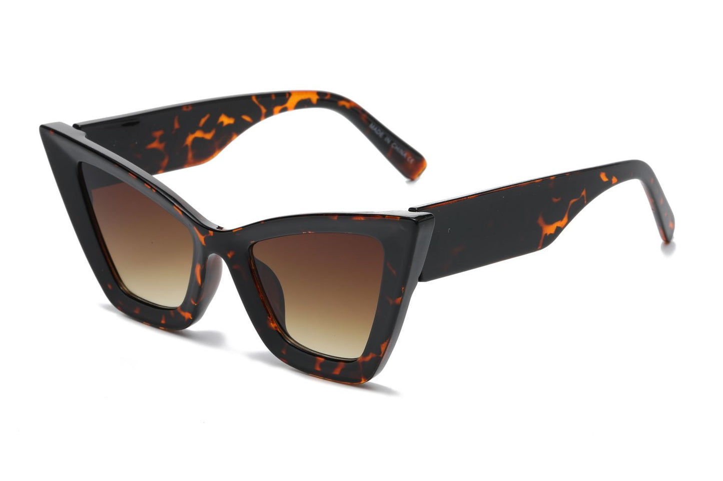 Kenna - Dilly Dollar Optical -