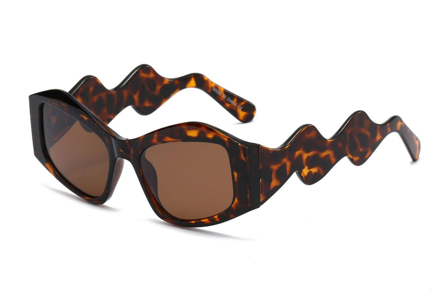 Omari - Dilly Dollar Optical -