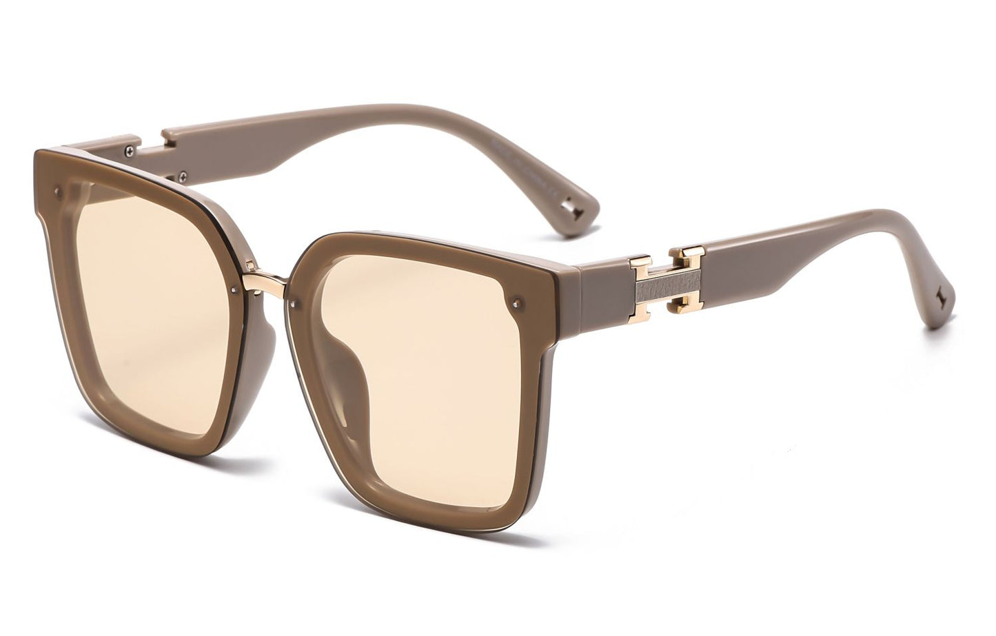 Colleen - Dilly Dollar Optical -