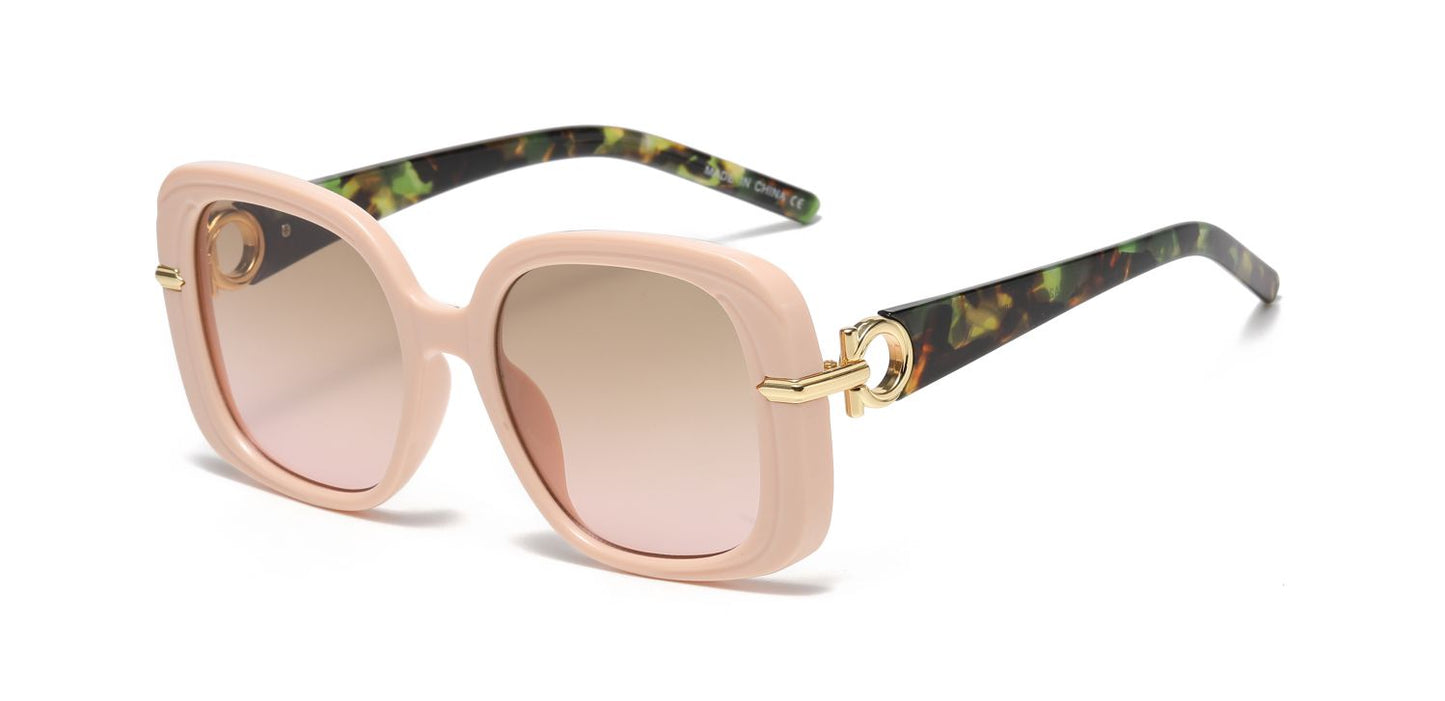 Colette - Dilly Dollar Optical -